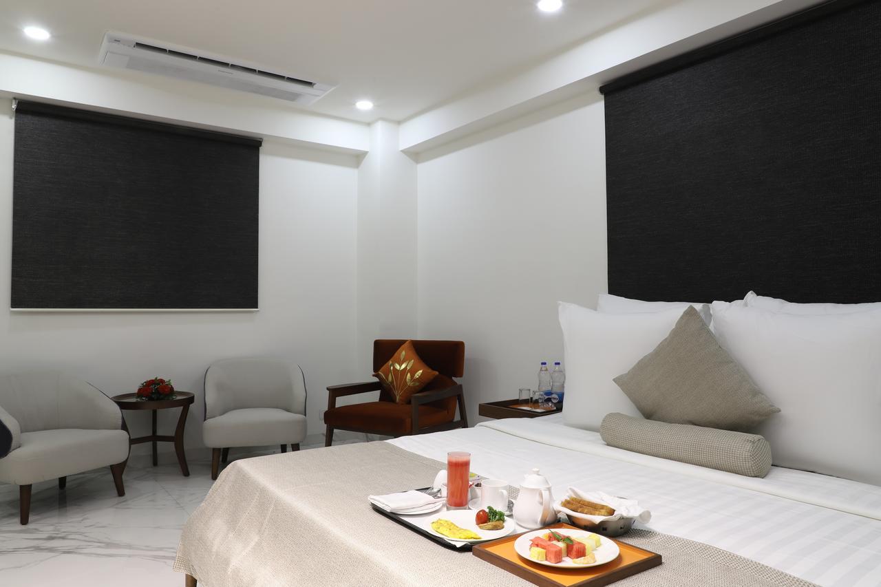 Ebony Residency Hotel Ahmedabad Exterior foto