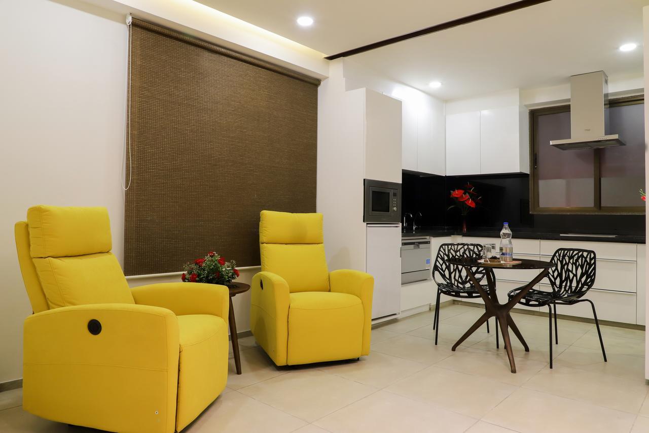 Ebony Residency Hotel Ahmedabad Exterior foto
