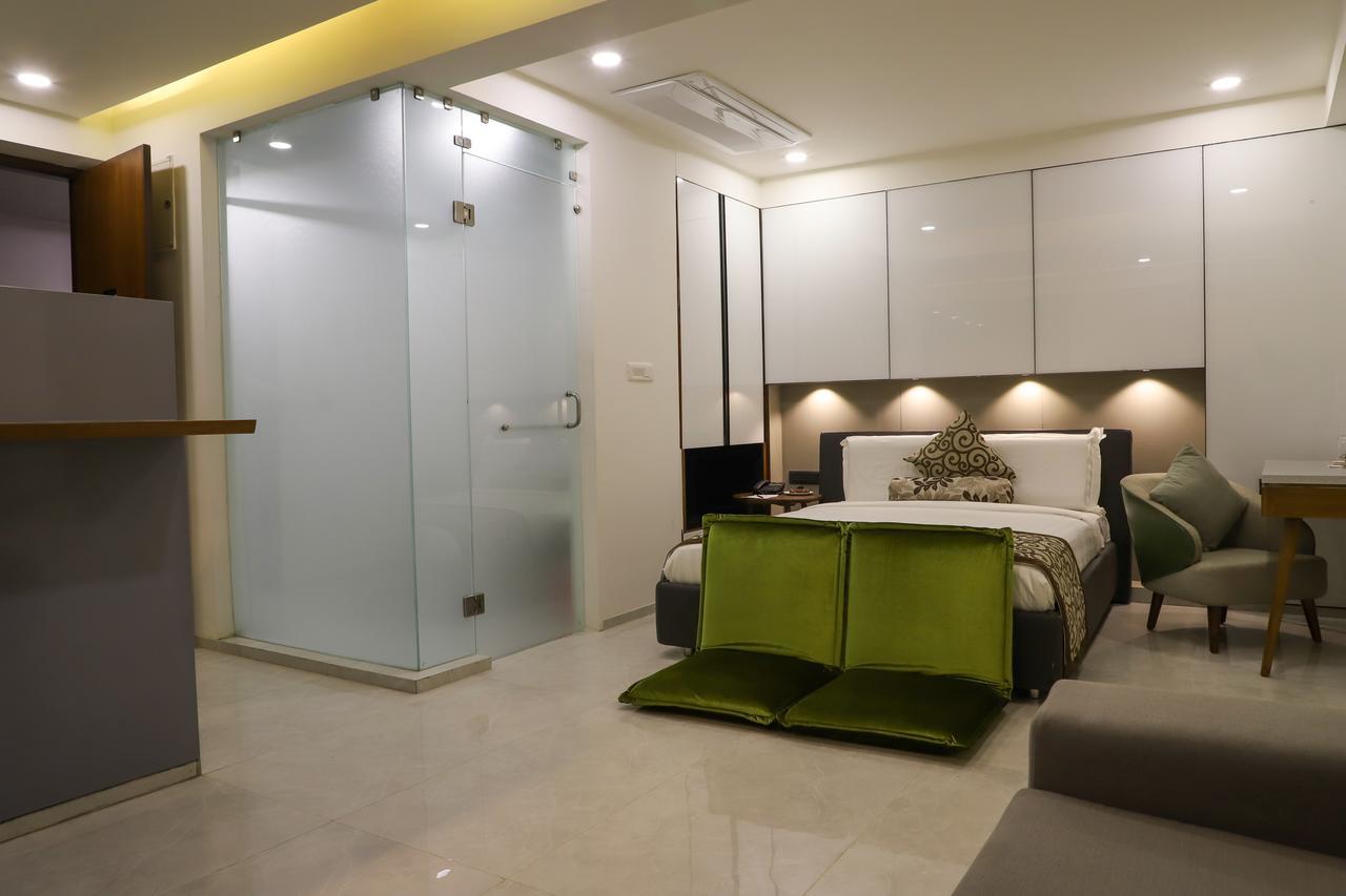 Ebony Residency Hotel Ahmedabad Exterior foto