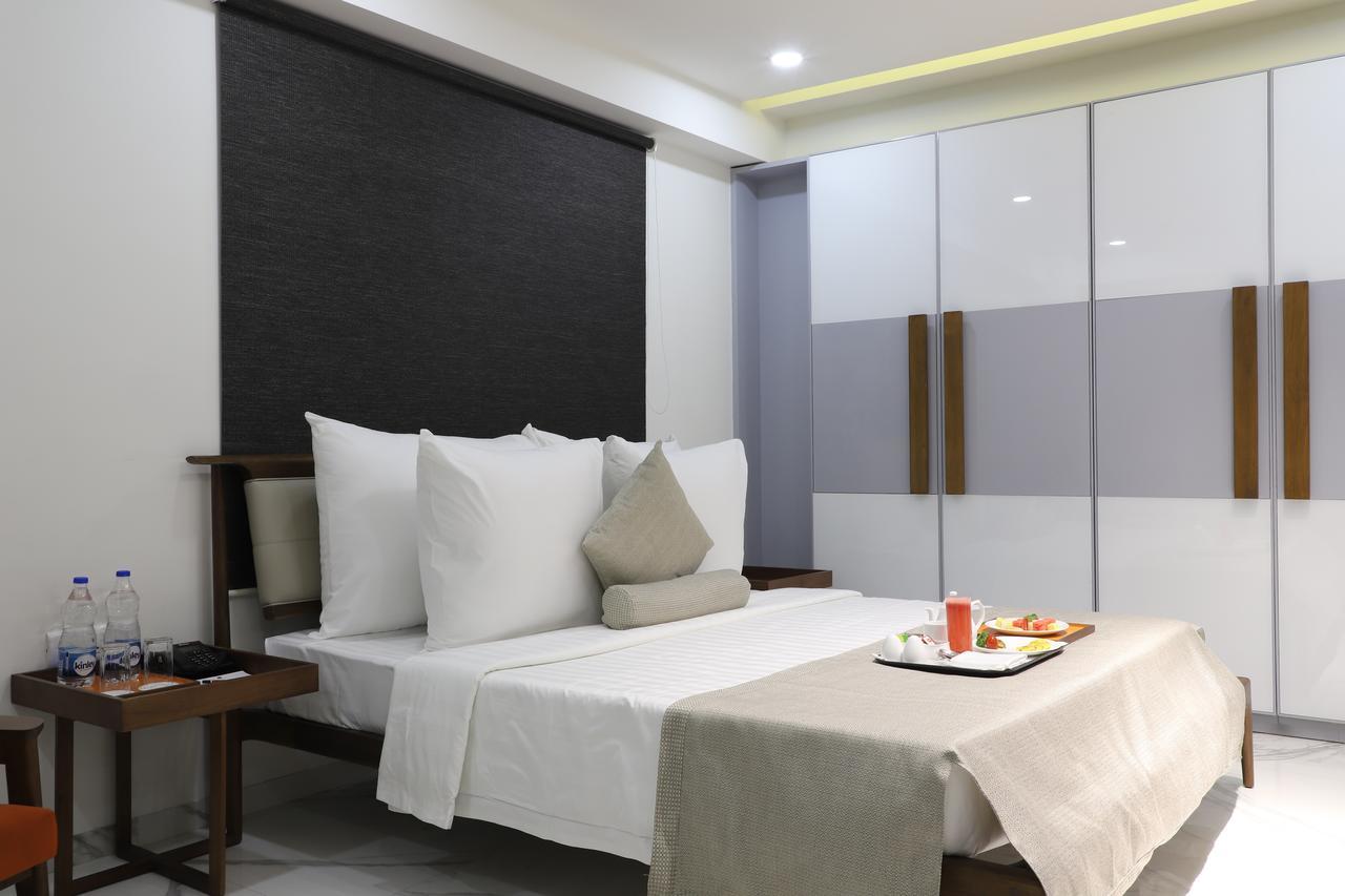 Ebony Residency Hotel Ahmedabad Exterior foto