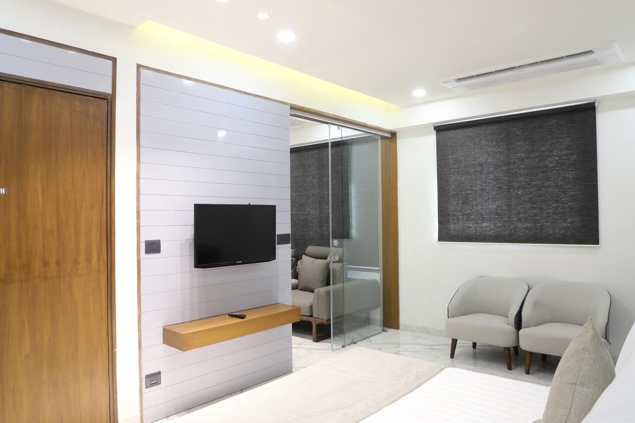 Ebony Residency Hotel Ahmedabad Exterior foto