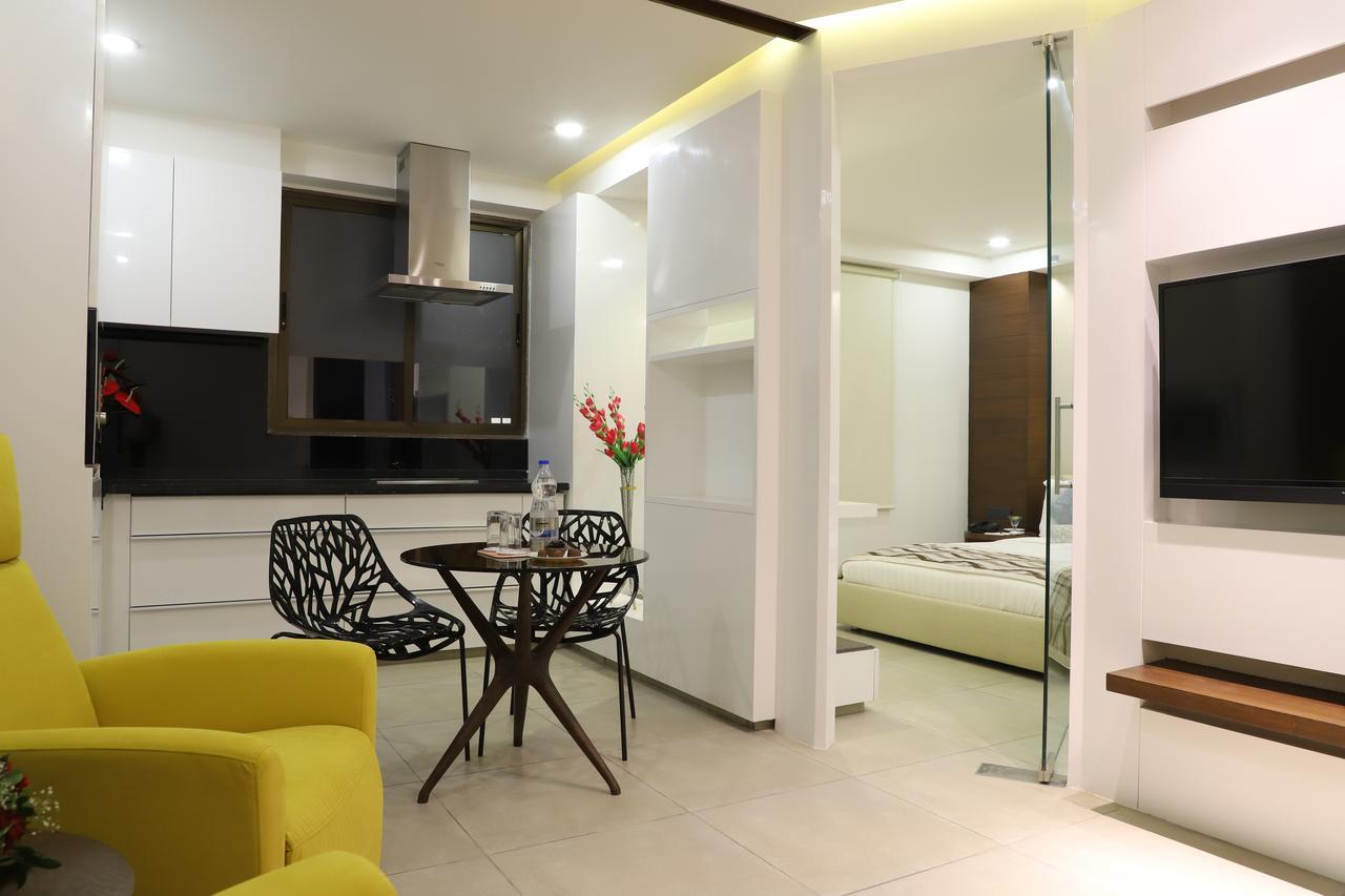 Ebony Residency Hotel Ahmedabad Exterior foto