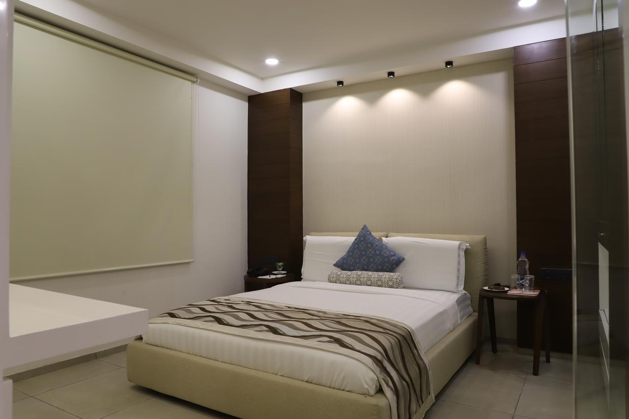 Ebony Residency Hotel Ahmedabad Exterior foto