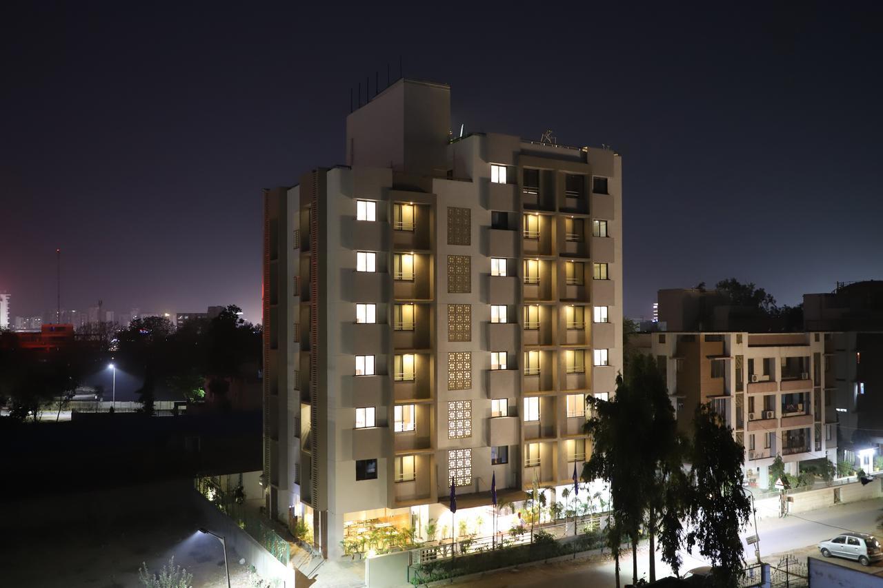 Ebony Residency Hotel Ahmedabad Exterior foto