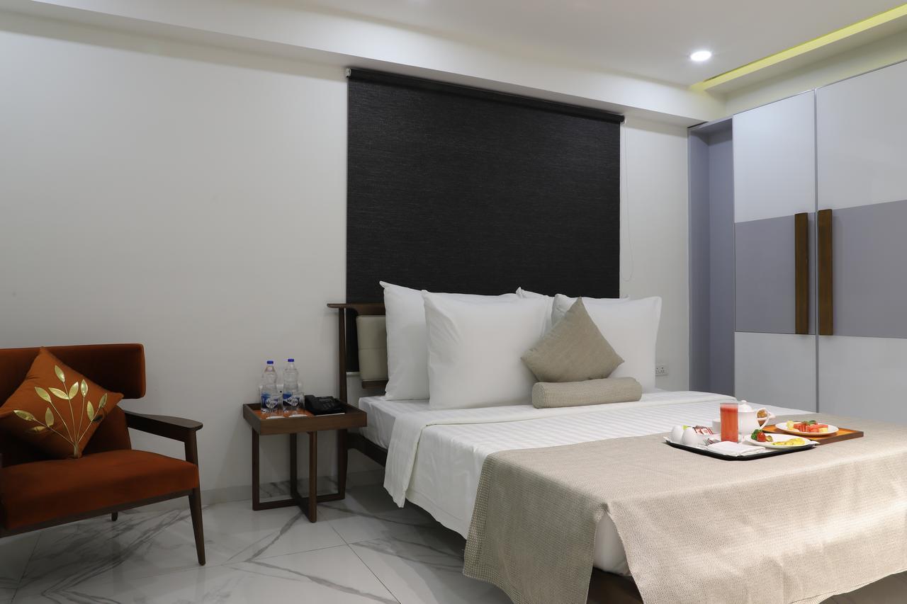 Ebony Residency Hotel Ahmedabad Exterior foto