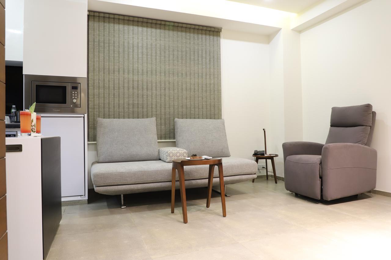 Ebony Residency Hotel Ahmedabad Exterior foto