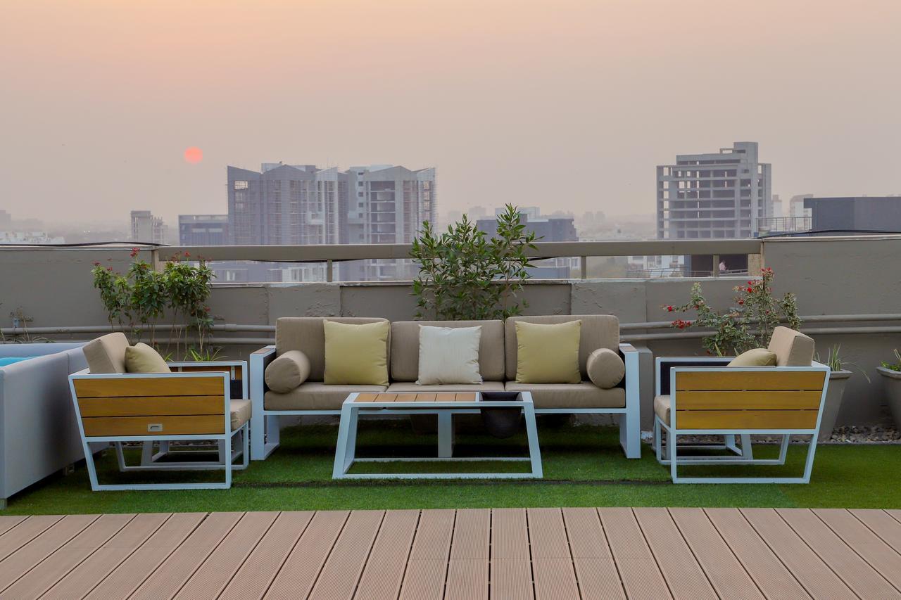 Ebony Residency Hotel Ahmedabad Exterior foto